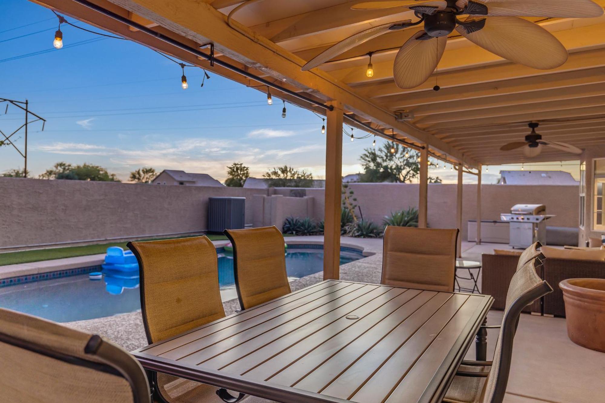 Luxe Phoenix Getaway Exterior photo